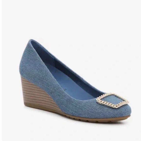 **ANNE KLEIN* Denim x Gold Pendant Fashion Wedges Size 8 - Picture 1 of 10